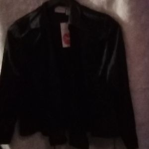 Black 🖤 tie around